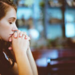 Oração para Marido Ficar Calmo e Comer na Sua Mão Urgente